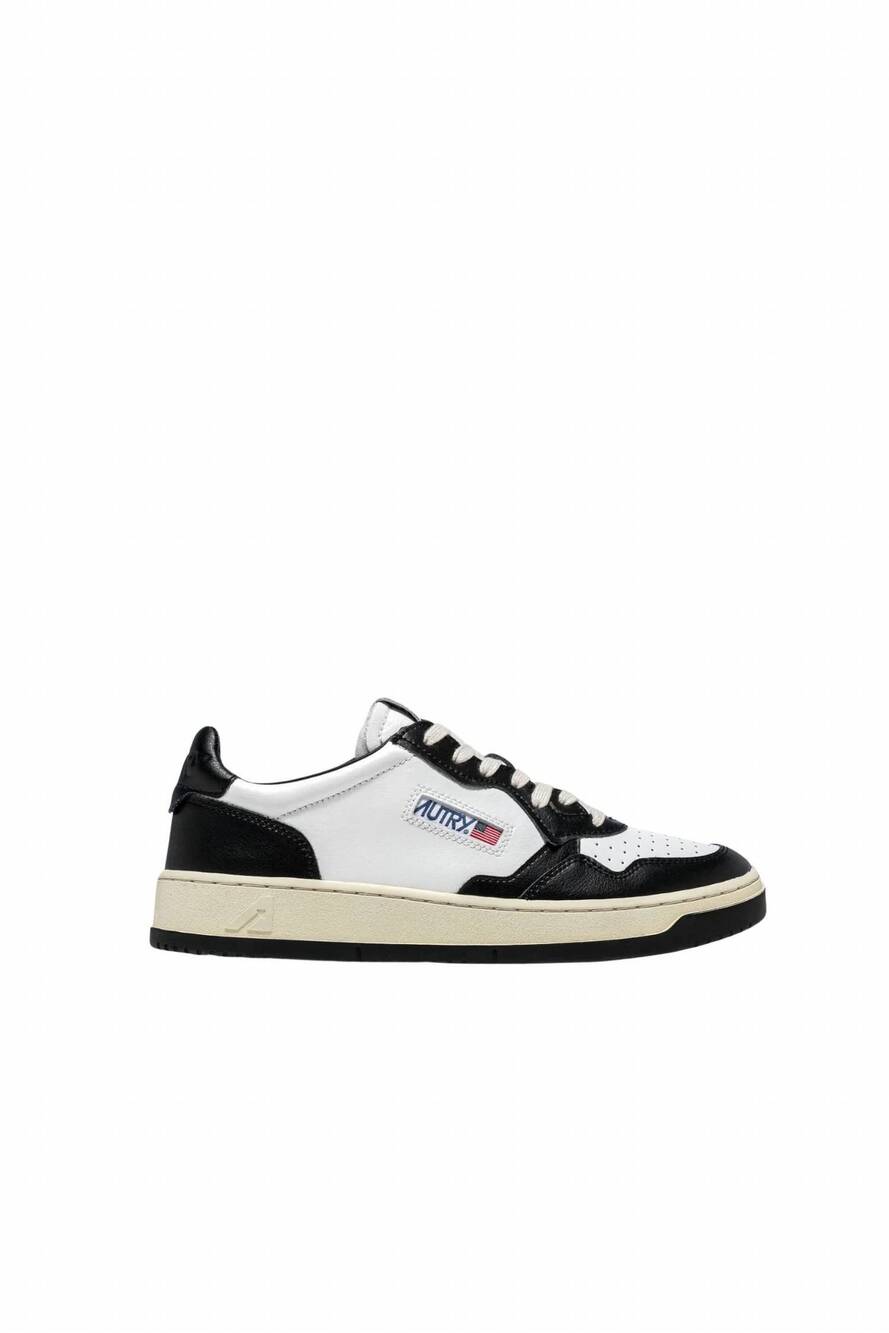 NEW AUTRY women's medalist low sneakers in white